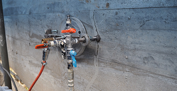 コンクリートひび割れ修繕工事